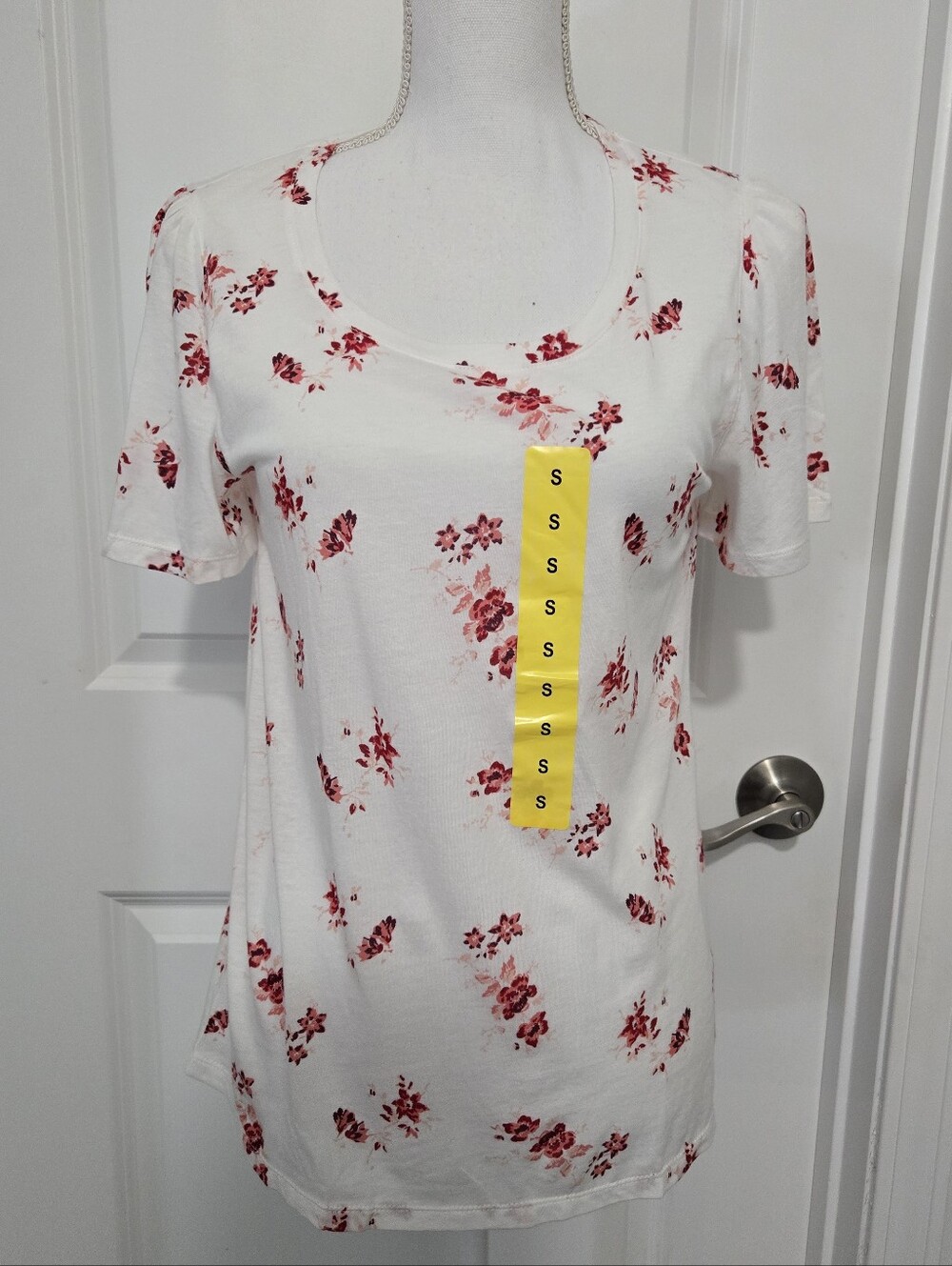 Lucky Brand Scoop Neck Tee - White Floral - Small